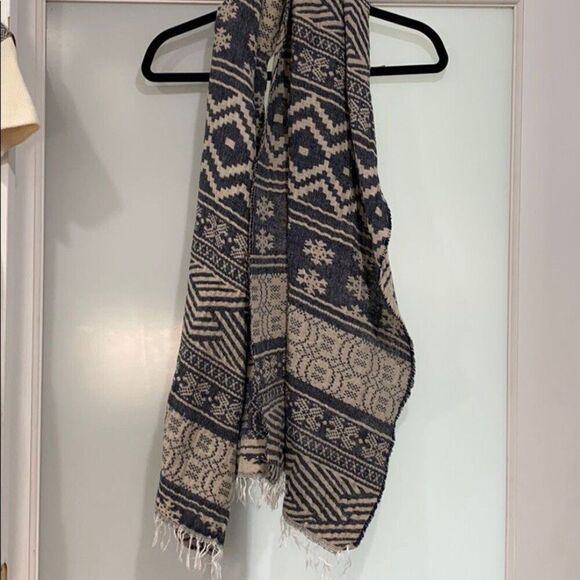 Blue Ivory Cream Geometric Print Women's Long Fringe Scarf - Picture 1 of 4